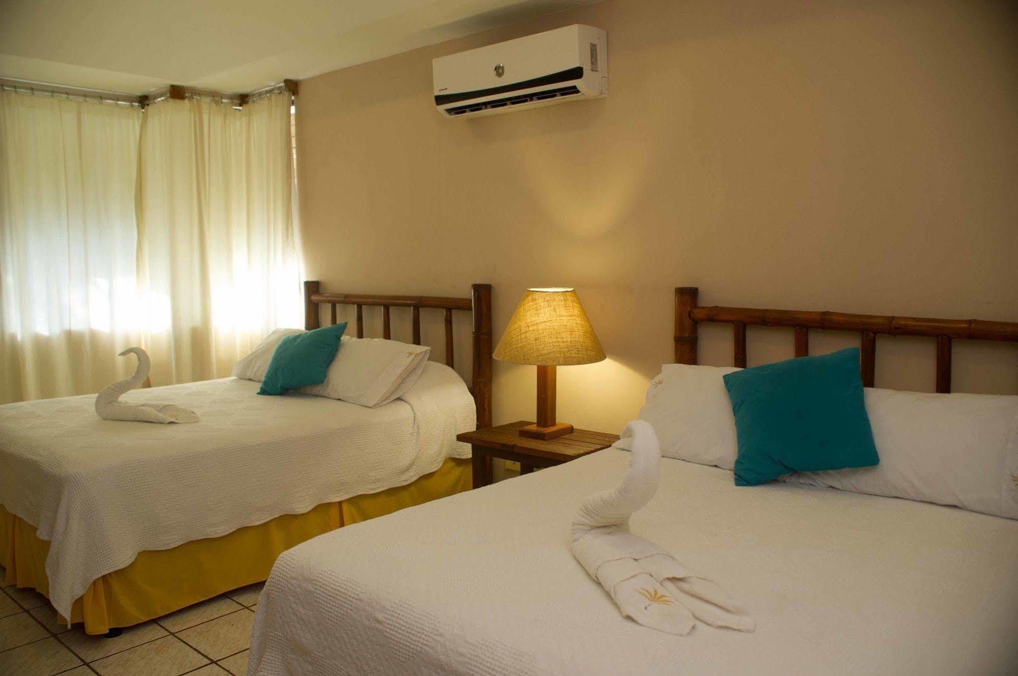 Banana Palms Hotel リオ・ドゥルセ エクステリア 写真