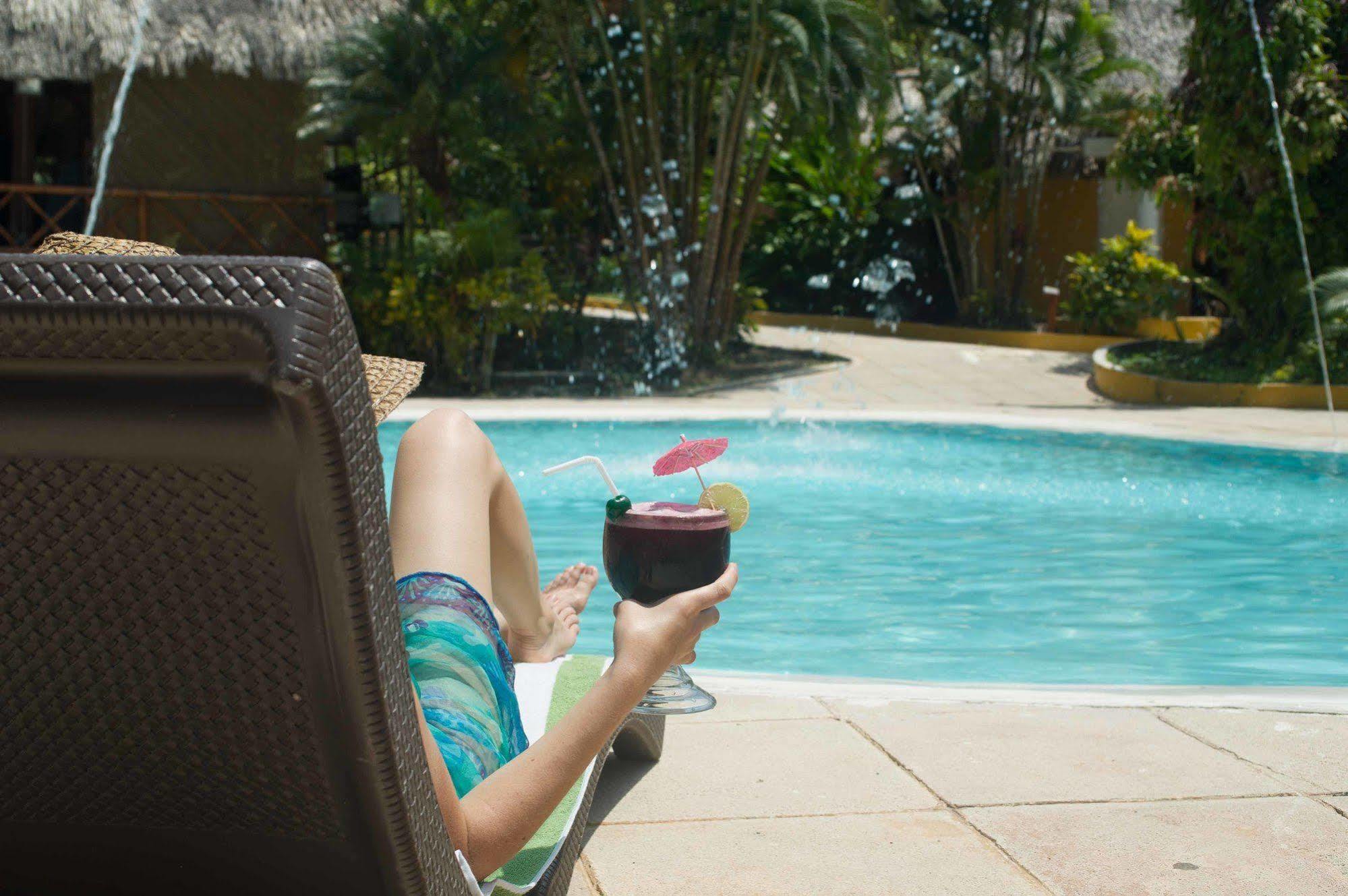Banana Palms Hotel リオ・ドゥルセ エクステリア 写真